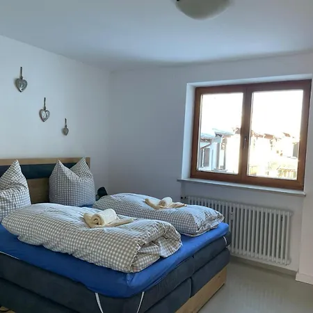 Oberallgaeu Mit Schwimmbad Apartamento *